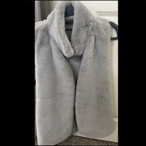 89th & Madison Faux Fur Vest Size M
